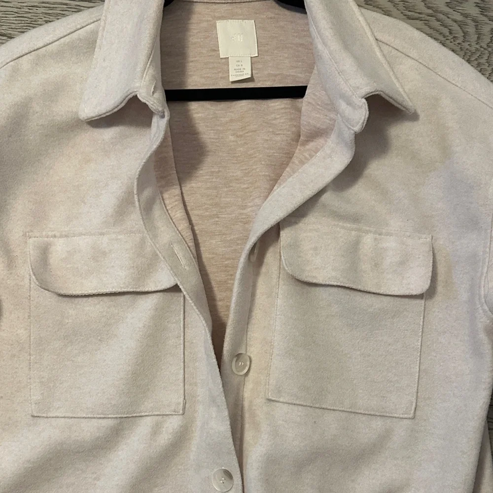 H&M Cream Shacket - Picture 5 of 8